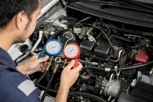 Pressure gauge showing AC system pressure